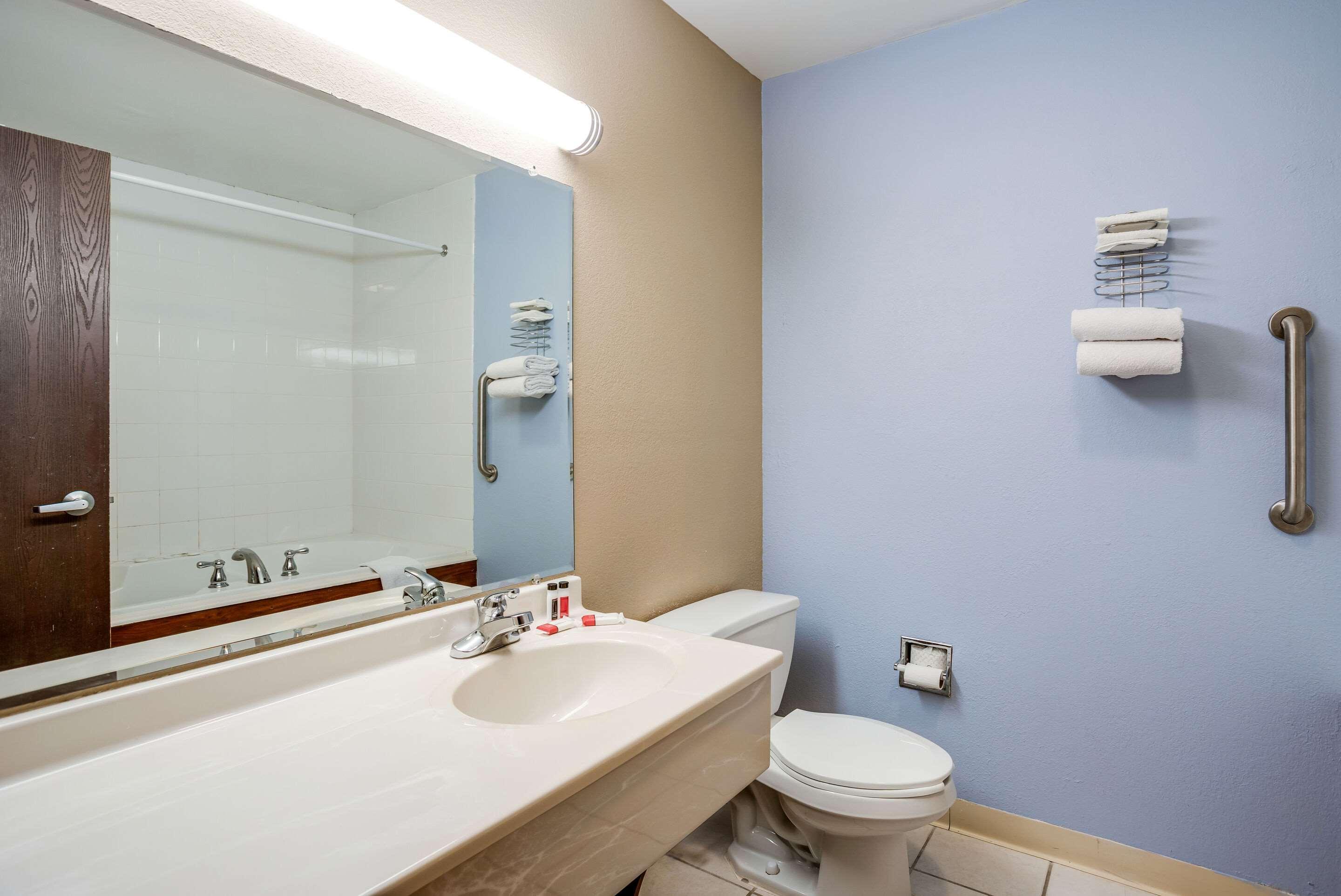 Quality Inn Calvert City - Paducah East Eksteriør bilde